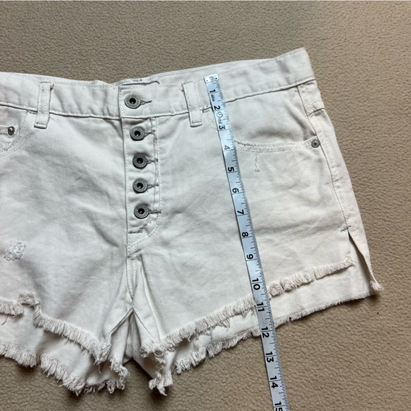 Free People Shorts Womens 28 Cream Cut Off Denim Button Fly High Rise Fray - Picture 2 of 8
